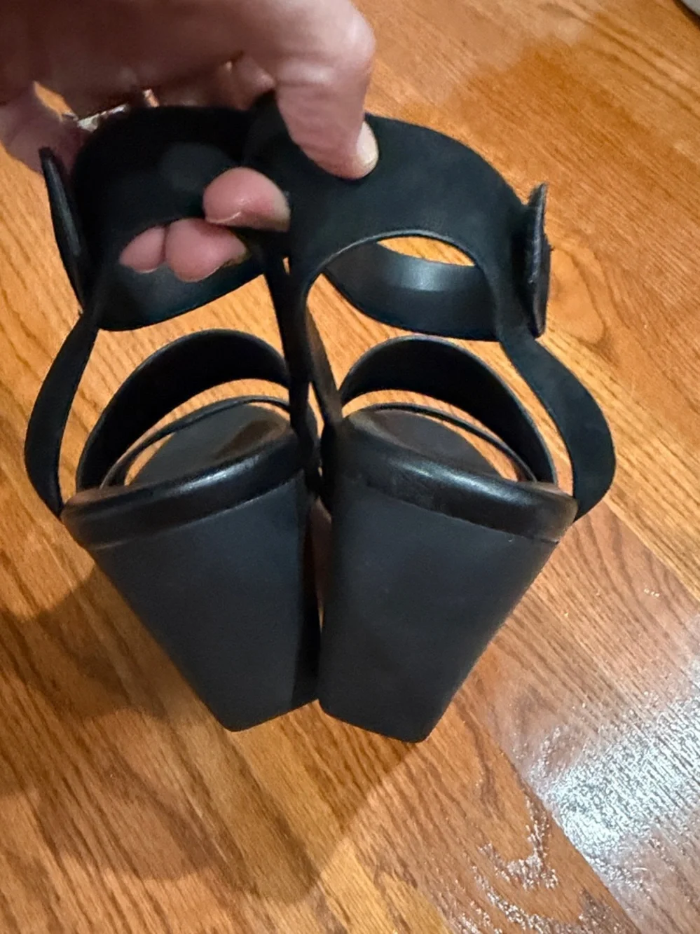 Naturalizer Black Suede Strappy Ankle-Wrap Wedge Sandals